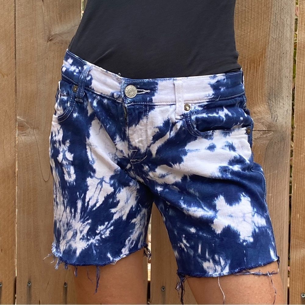 Rock& republic tie dye denim shorts size 27
